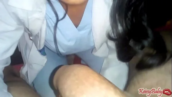 Doctora cura mi impotencia con una mega chupada