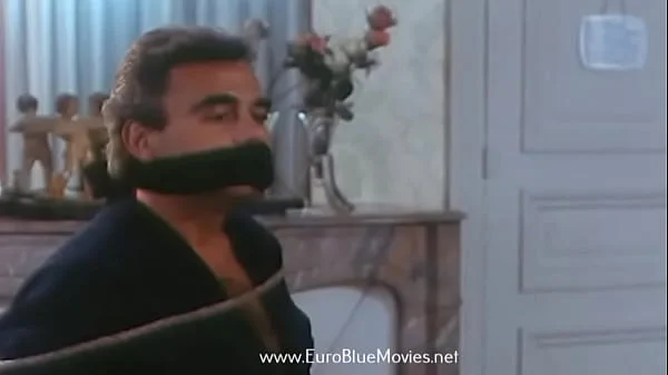 Petites annonces tres speciales - 1983 Full Movie