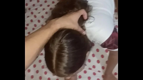 Novinha de 18 mamando